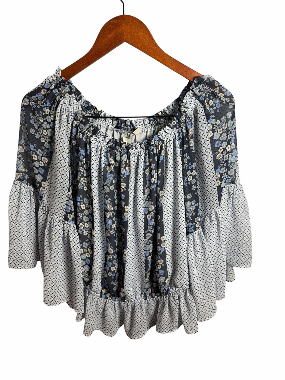 Cato Off-Shoulder Navy and White Floral Blouse - Picture 2 of 9